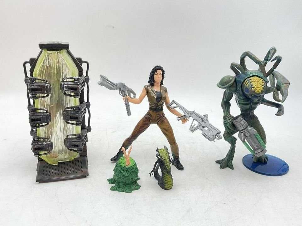 Várias Figuras colecionáveis