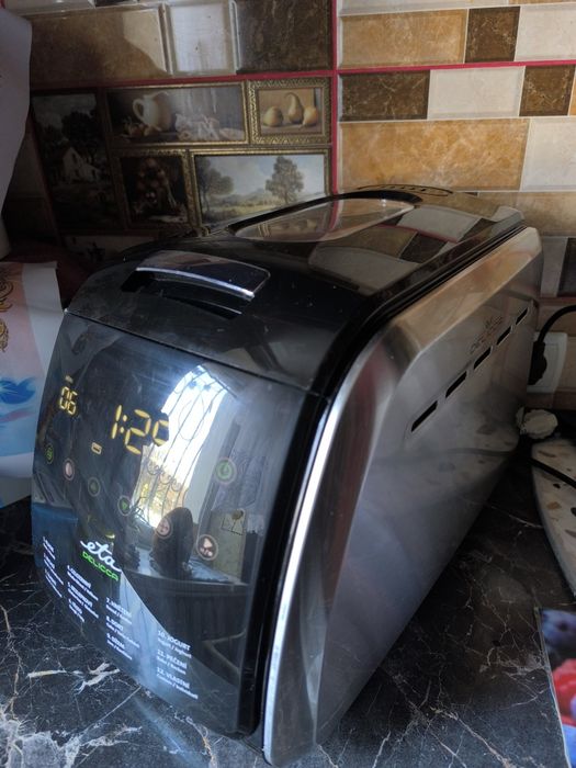 Продам как новую импортную сенсорную хлебопечка  в отличном состоянии