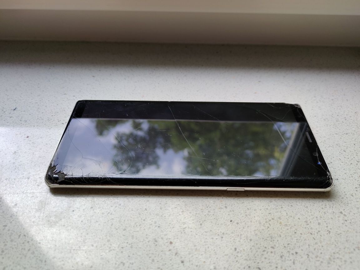 Samsung Galaxy Note 8 uszkodzony