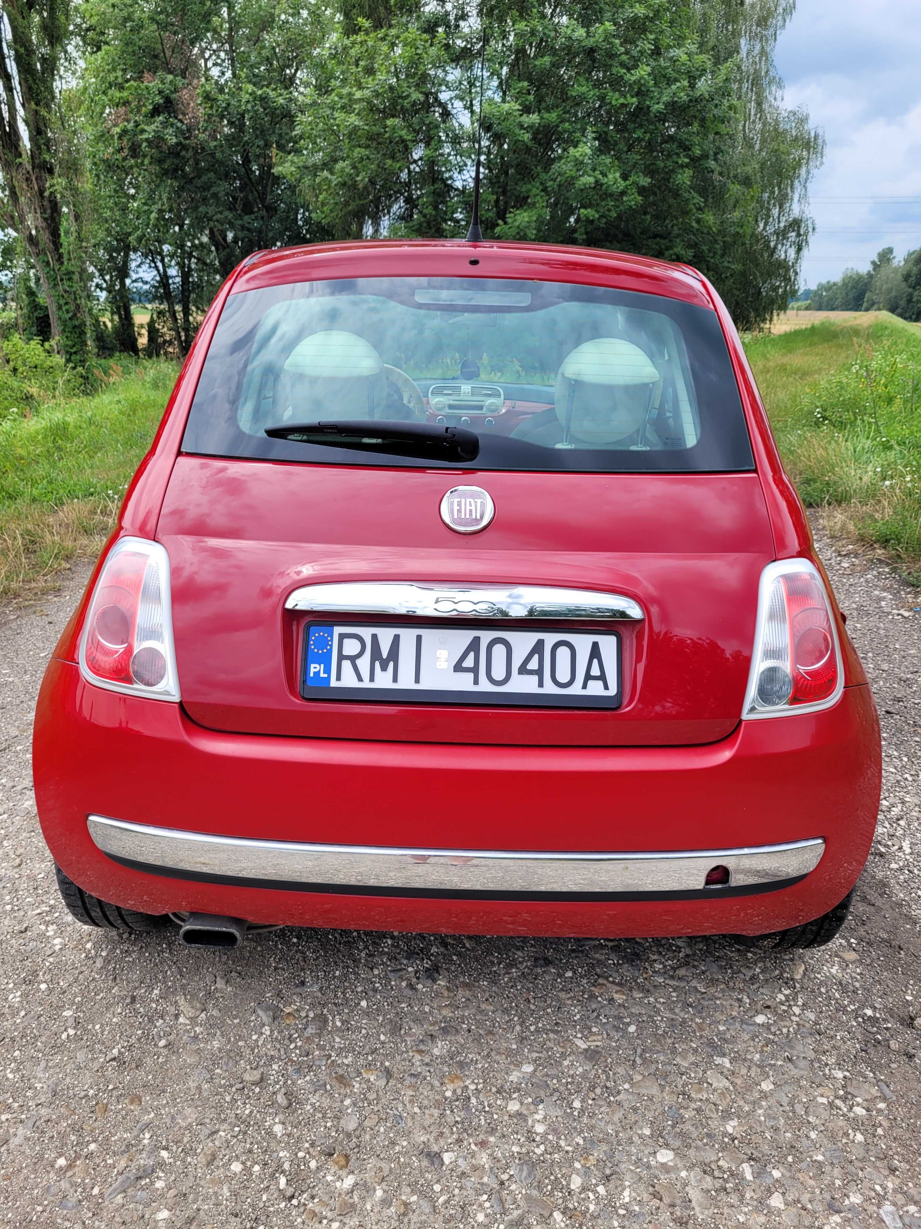 FIAT 500 z szyberdachem bogata wersja 2008 silnik 1.2 dokładam opony