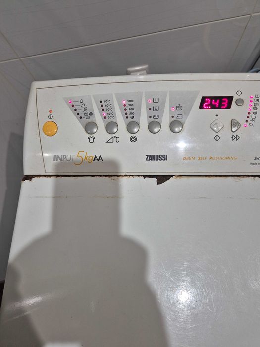 пральна машина zanussi zwt5105