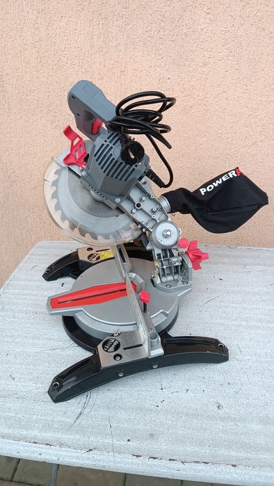 Торцовочна пила з Німеччини