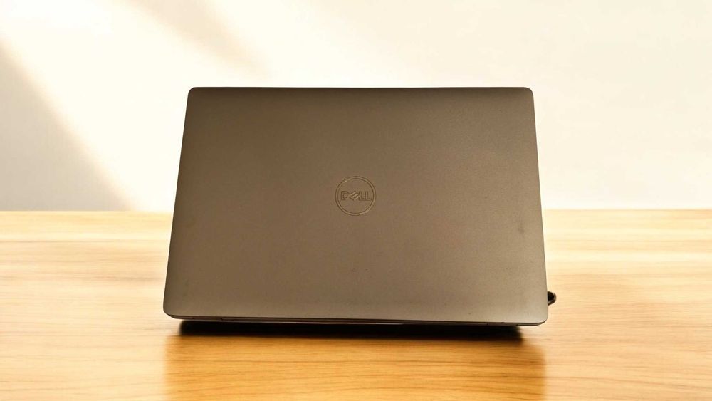 Ноутбук Dell Latitude 5511 15.6" i7-10850H/16Gb/SSD256Gb