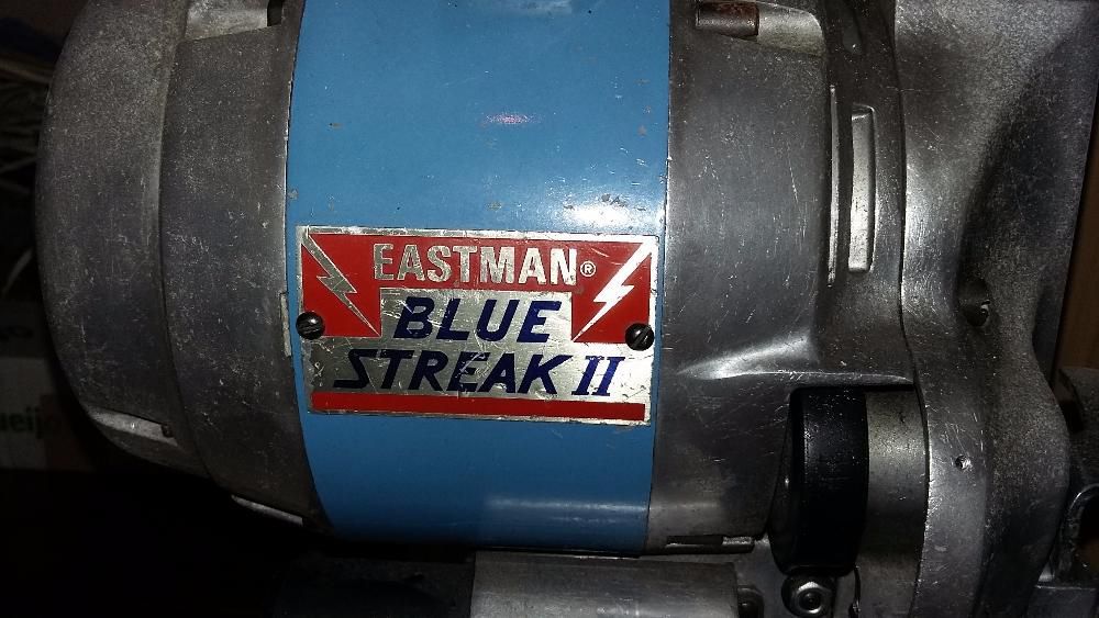 Máquina de Corte Industrial Eastman Blue Streak II