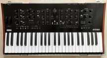 Korg Prologue 8 + hard case