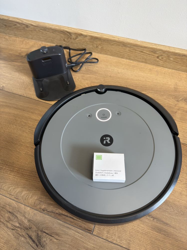 Robot sprzątający IROBOT Roomba i1 (I115840)