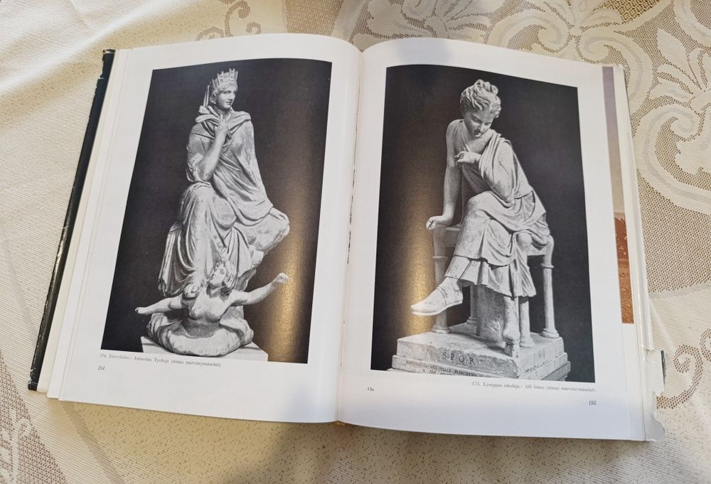 Продам старую книгу о скульптуре...Ласло Кастильоне.