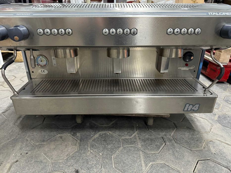 Ekspres kolbowy ITALCREM IT4  (3 grupowy)