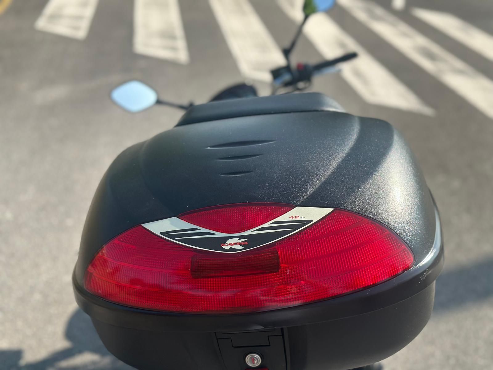 Suzuki GSR 600 Naked