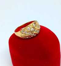 Złoty pierścionek z cyrkoniami szeroki Pr.585 W:3,10gr R:11,