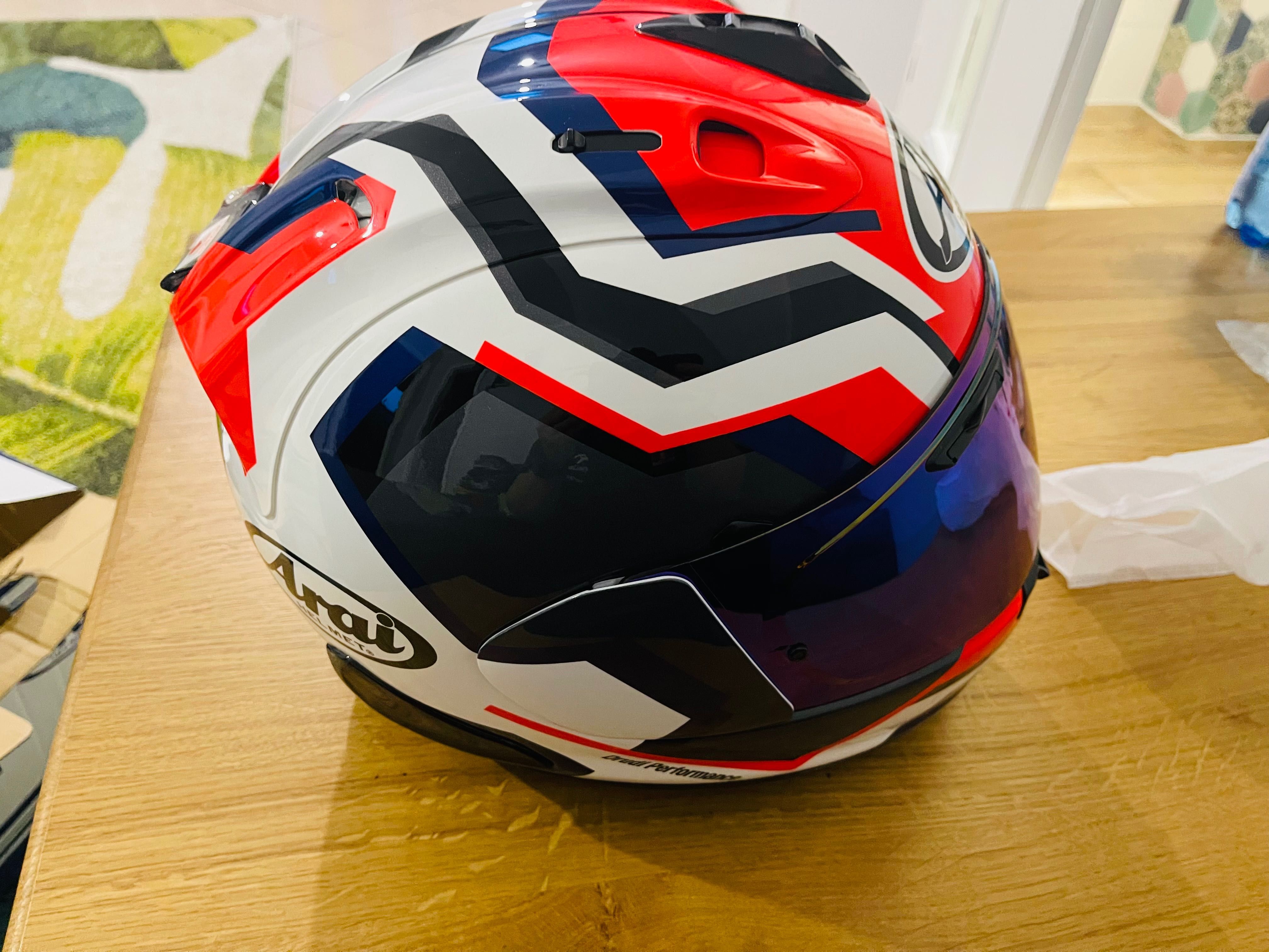 Nowy Kask Arai RX-7V