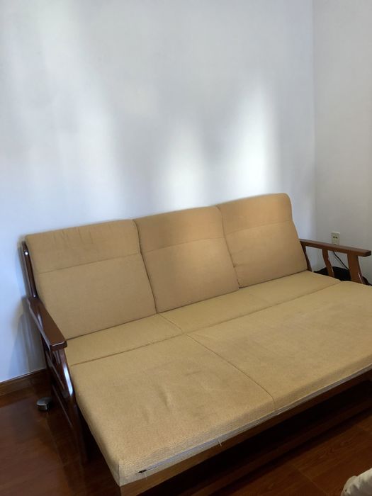 Sofá cama de madeira maciça