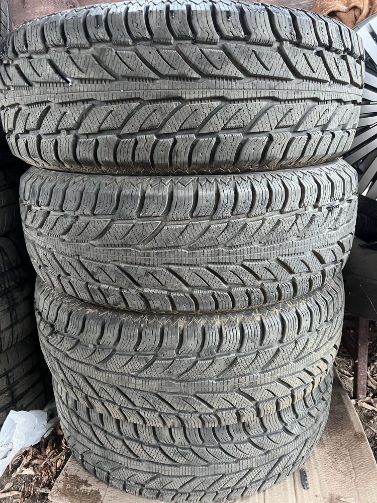 Резина 215/65 R17 зима