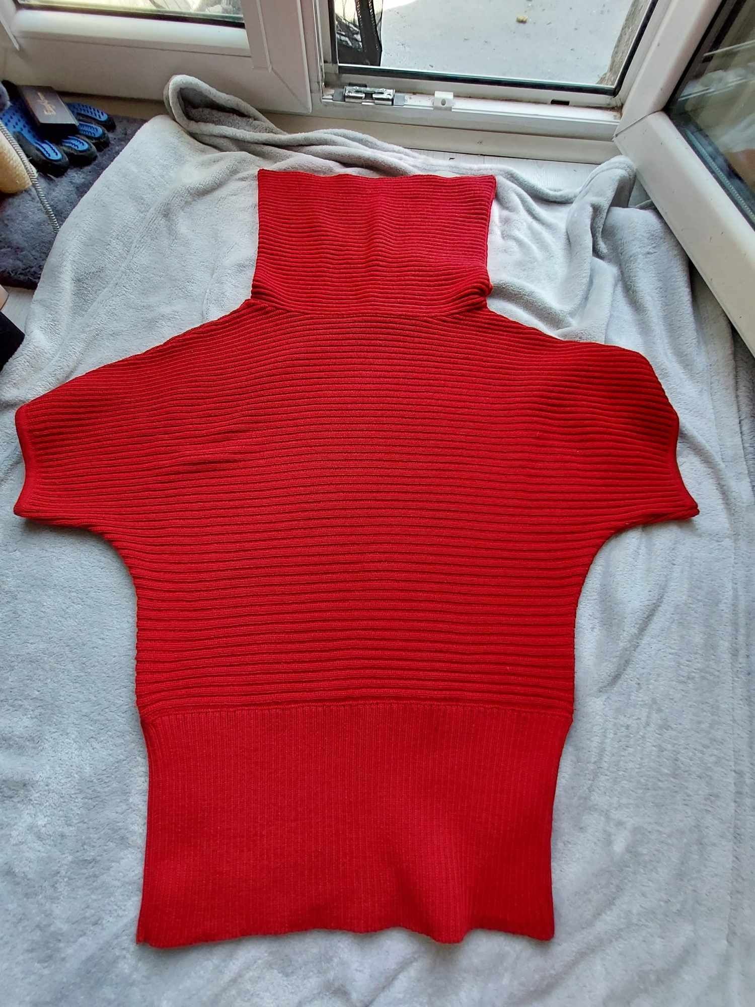 Sweter wełniany, wełna 40 L czerwony