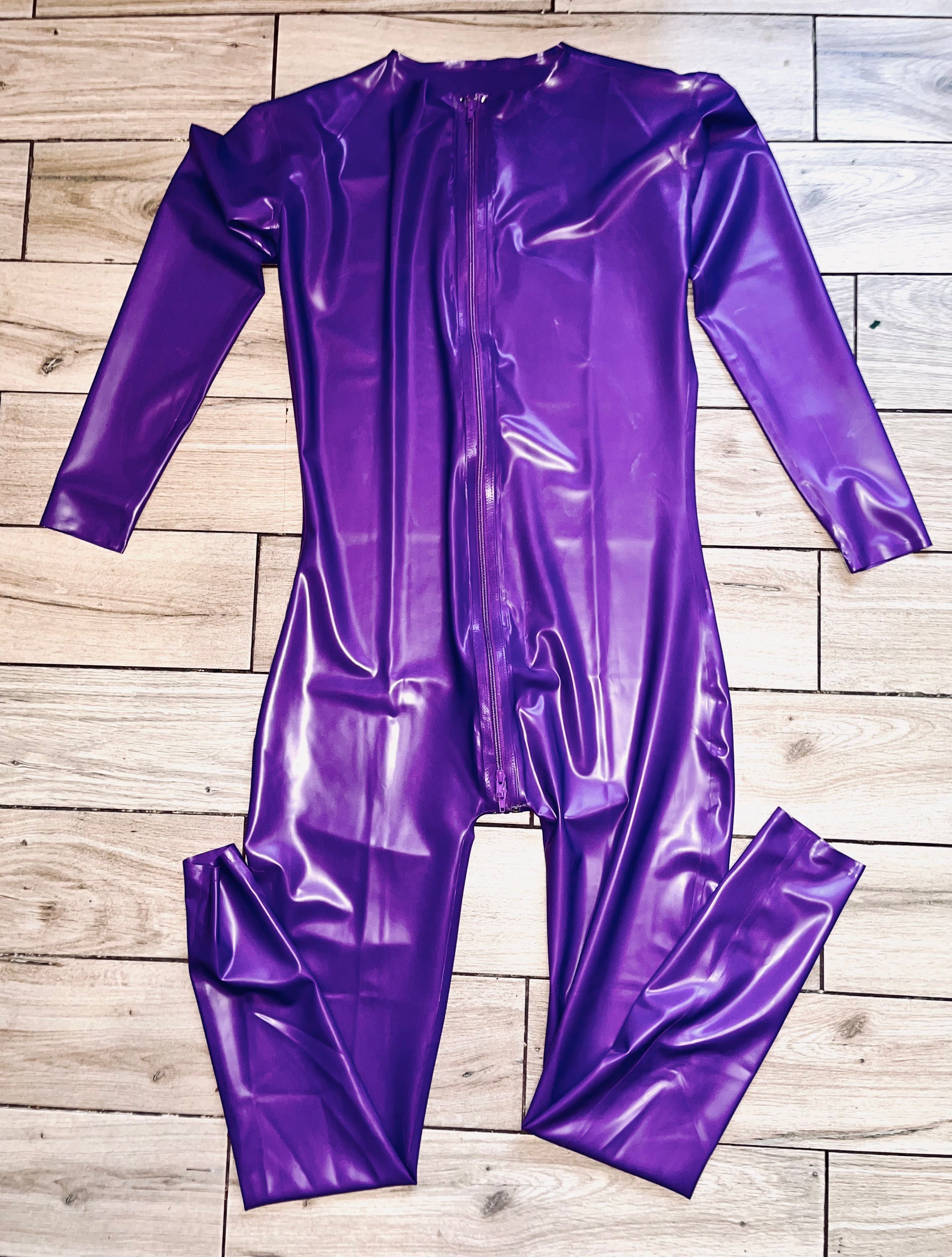 977/ Fioletowy klasyczny catsuit kombinezon CHLOROWANY latex lateks L