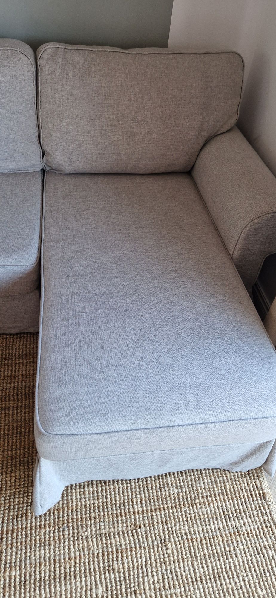 Evertsberg sofa narożna rozkładana  z pojemnikiem narożnik ikea kremow