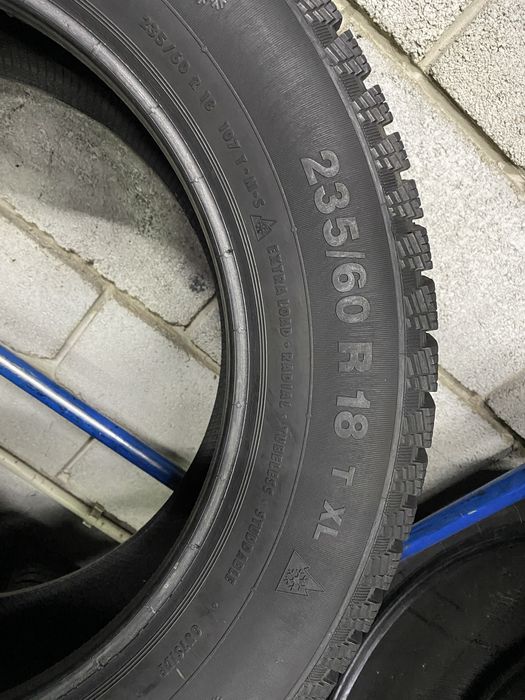 Зимові шини 235/60 R18 (107T) CONTINENTAL