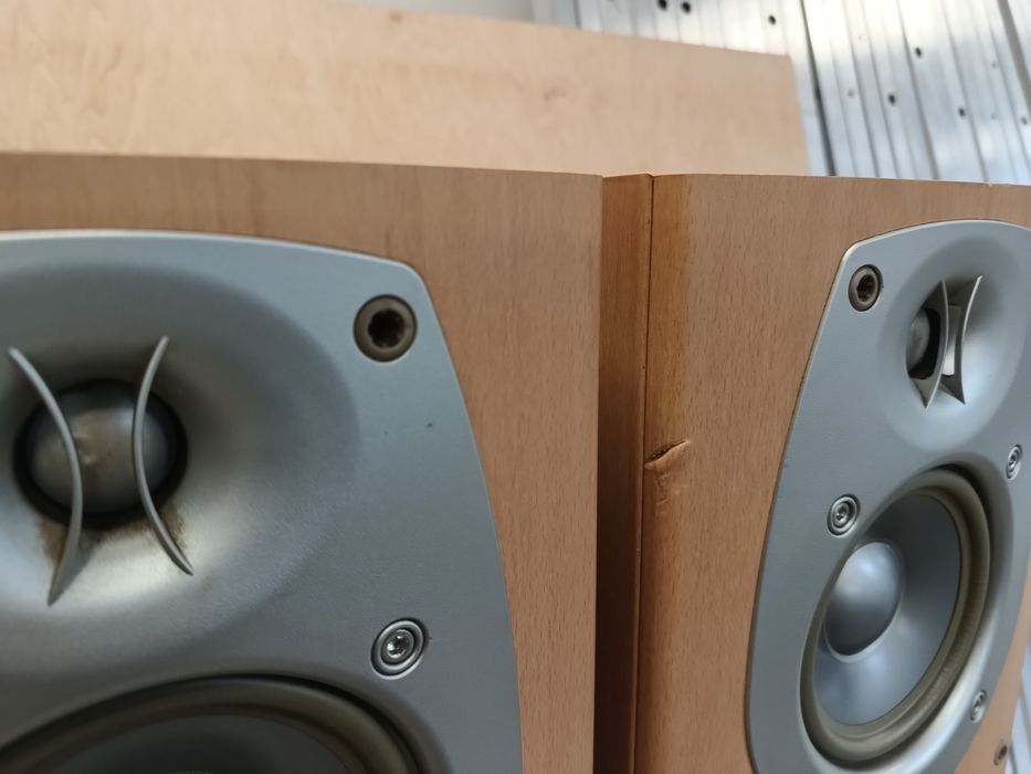 Kolumny podłogowe renomowanej amerykańskiej firmy infinity model Beta