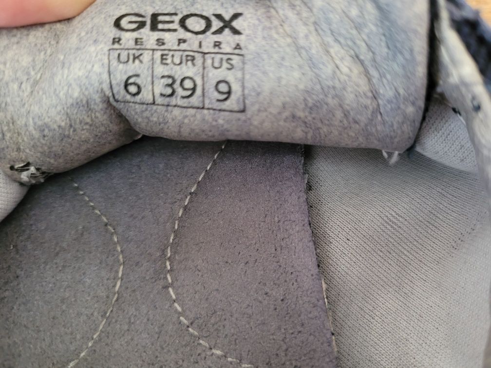 GEOX Sneakersy granatowe z elementami skóry zamszowej