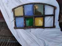 Okno żeliwne witrażowe zabytek stare przeszklone kolorowymi szybkami