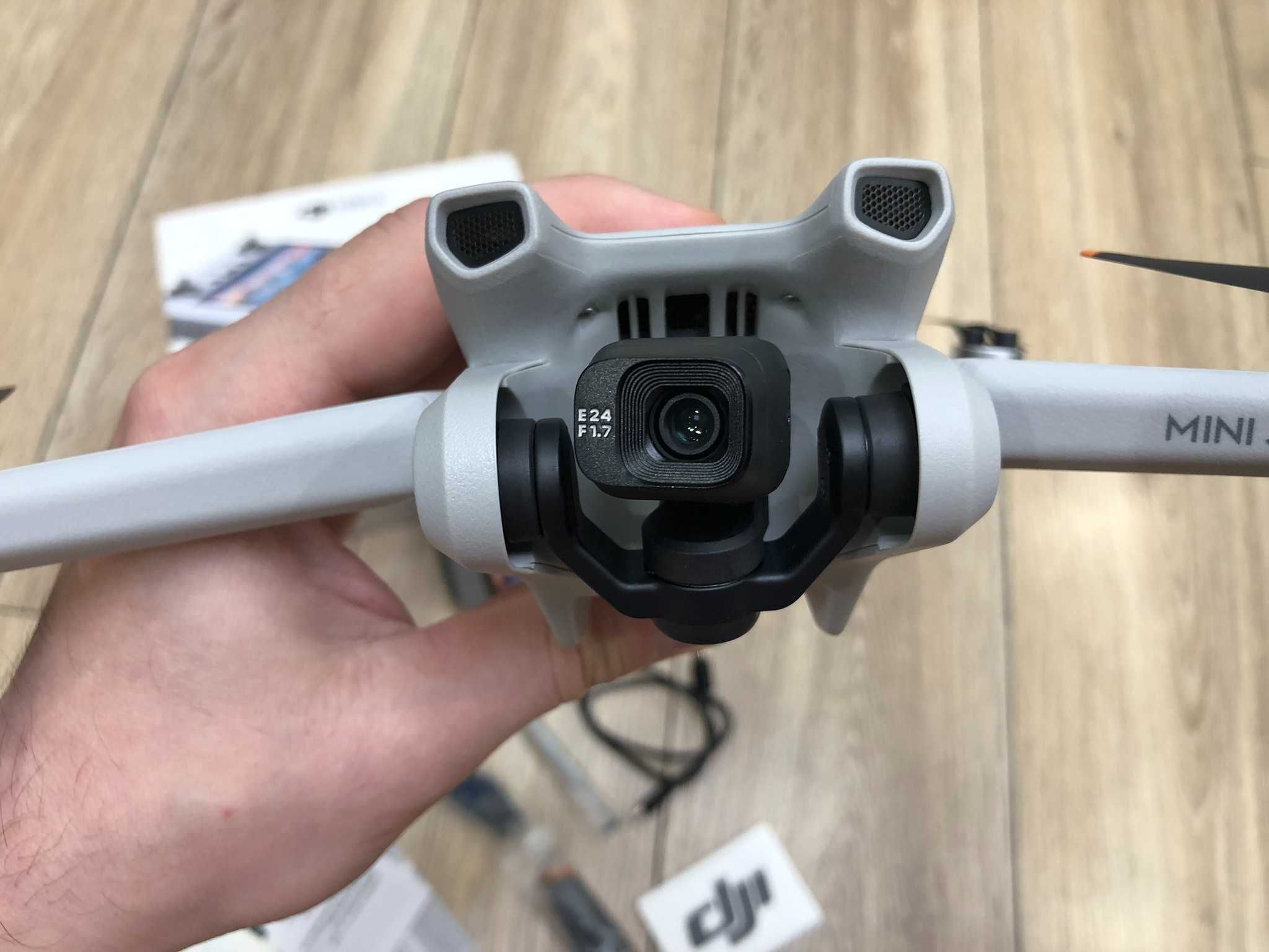 Квадрокоптер DJI Mini 3