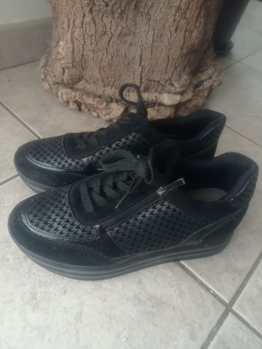 Vendo sapatilhas numero 4 0