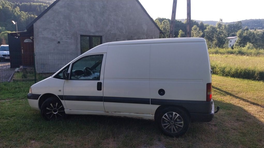 Citroen Jumpy 2.0HDI 2004r. Doinwestowany.