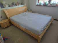 Naturalne łóżko TOSKANIA z el. bambusa ze stolikami nocnymi  materacem