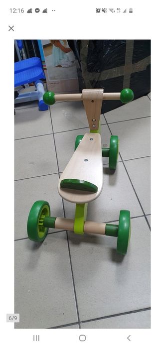 Hape Drewniany Rowerek Biegowy 4-kołowy Zielony