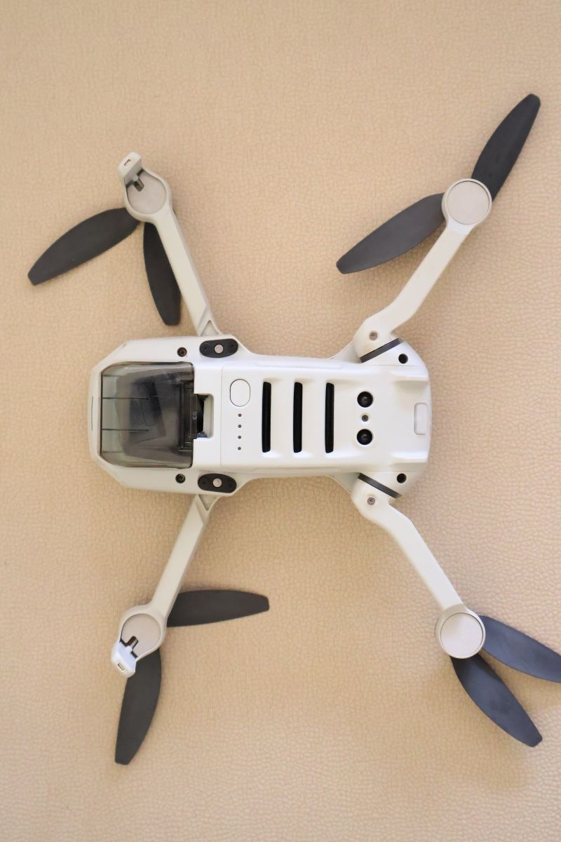 Drone DJI Mini 2 Fly More Combo