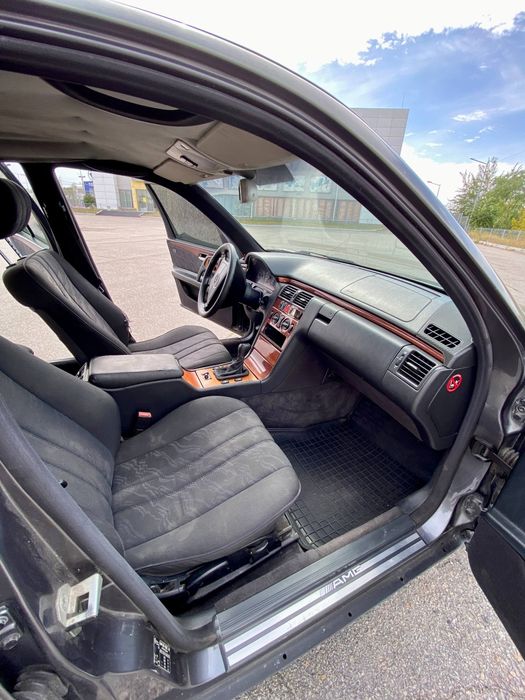 Mercedes Benz E class W210 газ / бензин