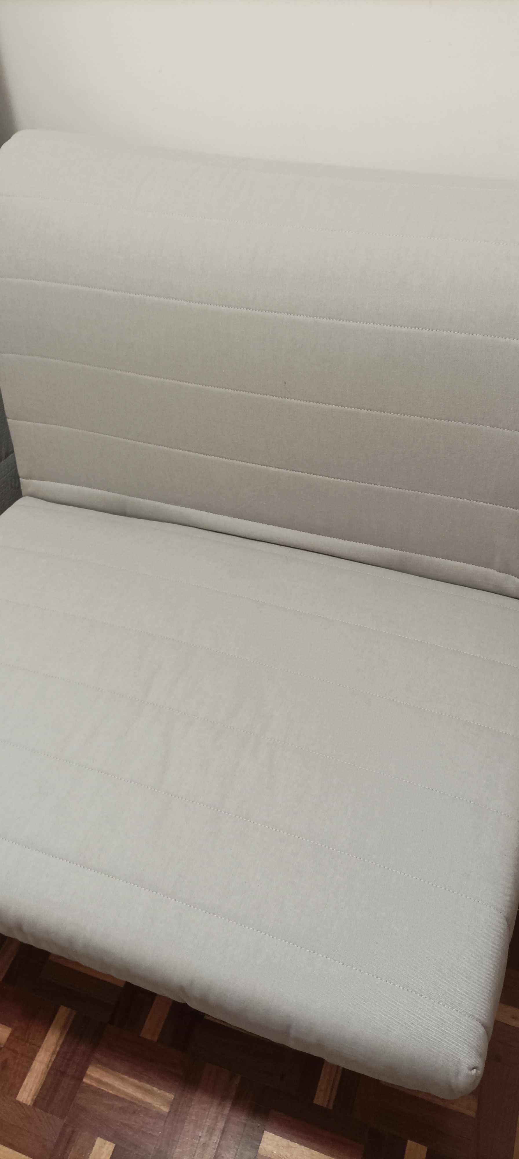 sofá cama - modelo IKEA