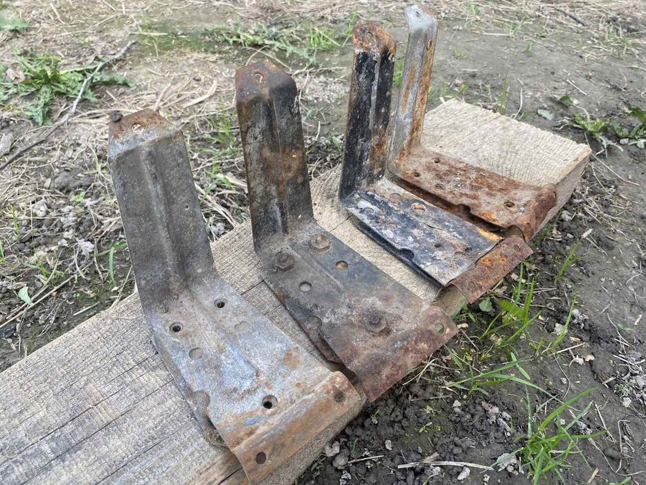 Кронштейн бачка омивача ВАЗ 2101-2107 оригінал