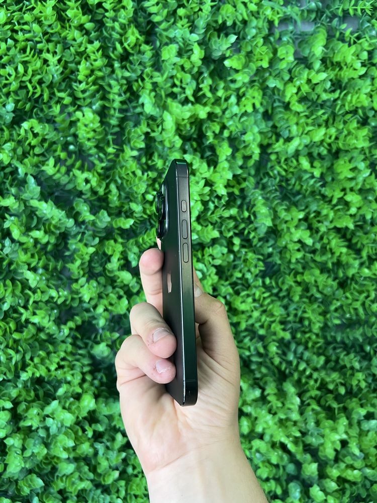 iPhone 16 Pro 256GB Black Titanium Neverlock з Гарантією