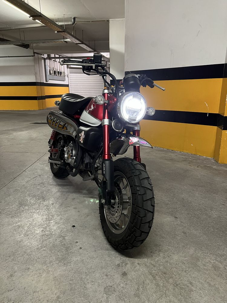 Honda monkey 125
