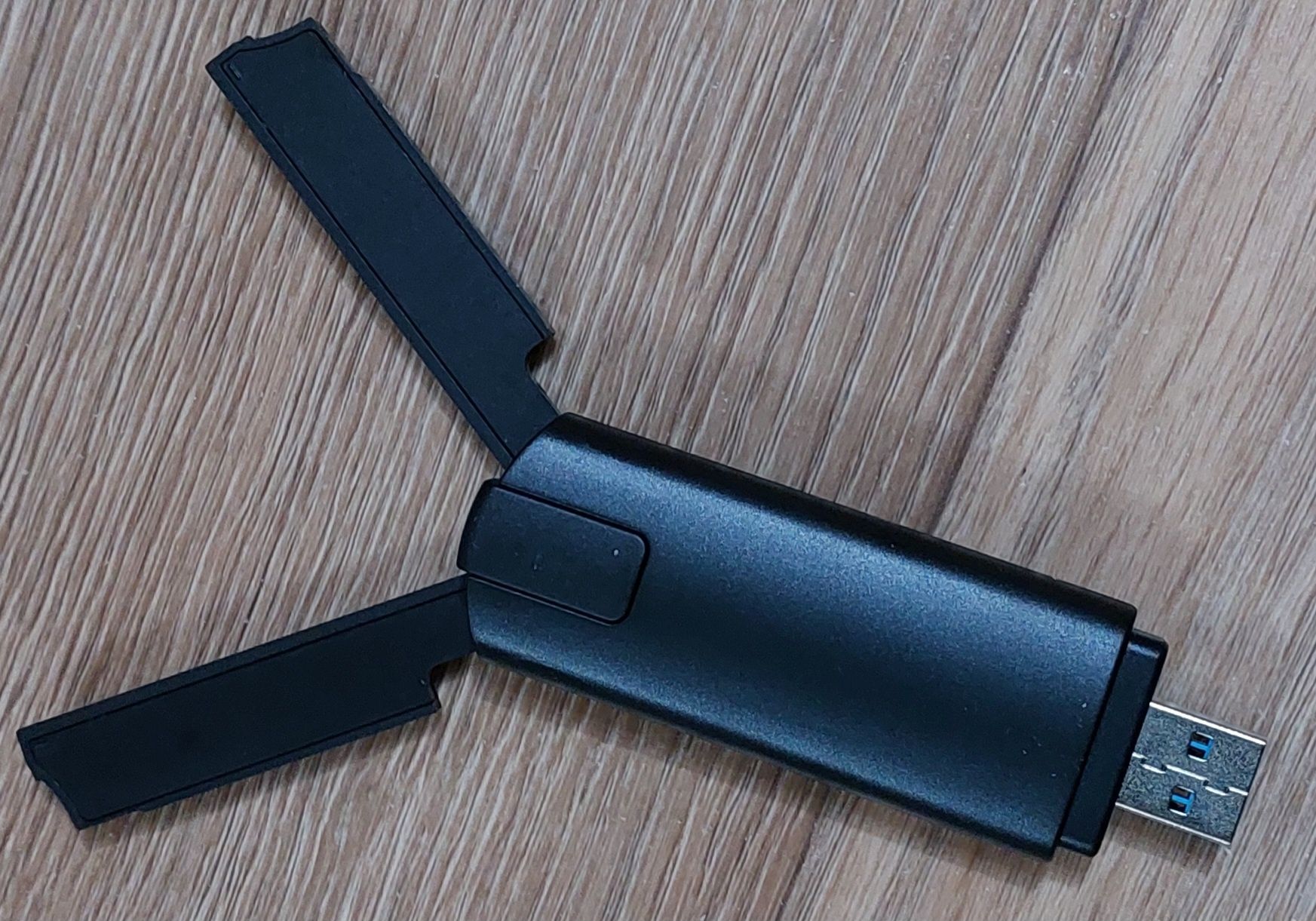 7(НОВЫЙ) Трёхдиапазонный USB 3.0 адартер FENVI WiFi 6Е АХ3000