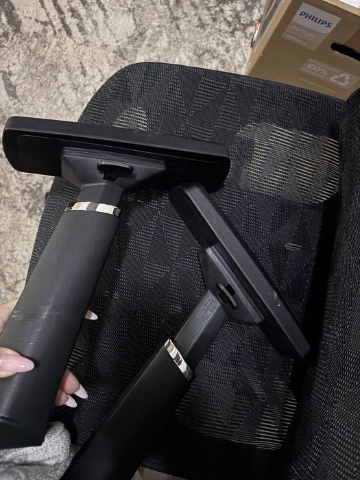 Крісло офісне Mark Adler