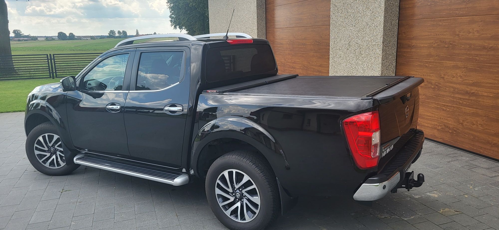 Samochód Nissan Navara mp300