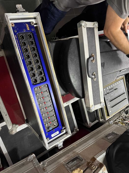 Sistema Distribuição Áudio XTA DS800 Mic/Line