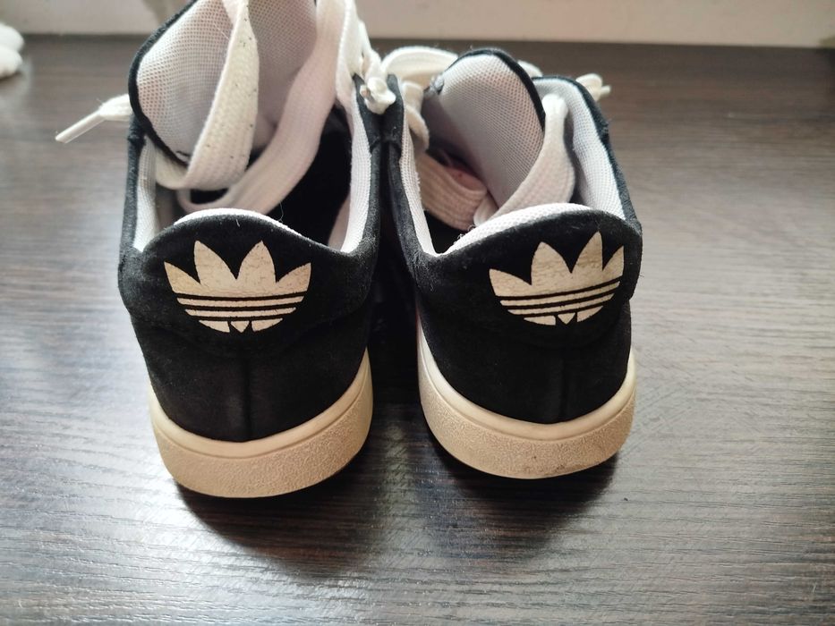 Кросівки кампуси 36 розмір