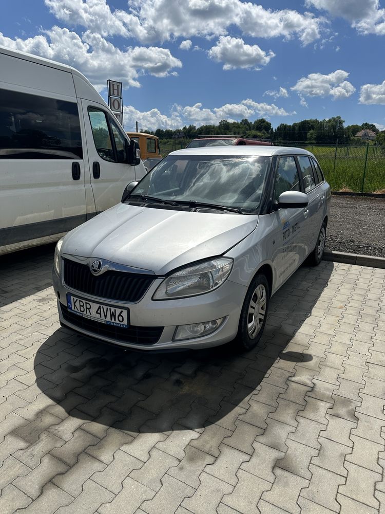 Skoda Fabia 2014r stan bardzo dobry 1,6tdi czujniki parkowania FV