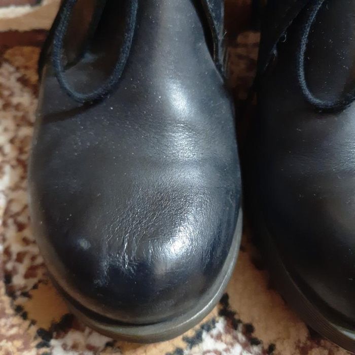 чорні ботильйони dr martens viviana 39