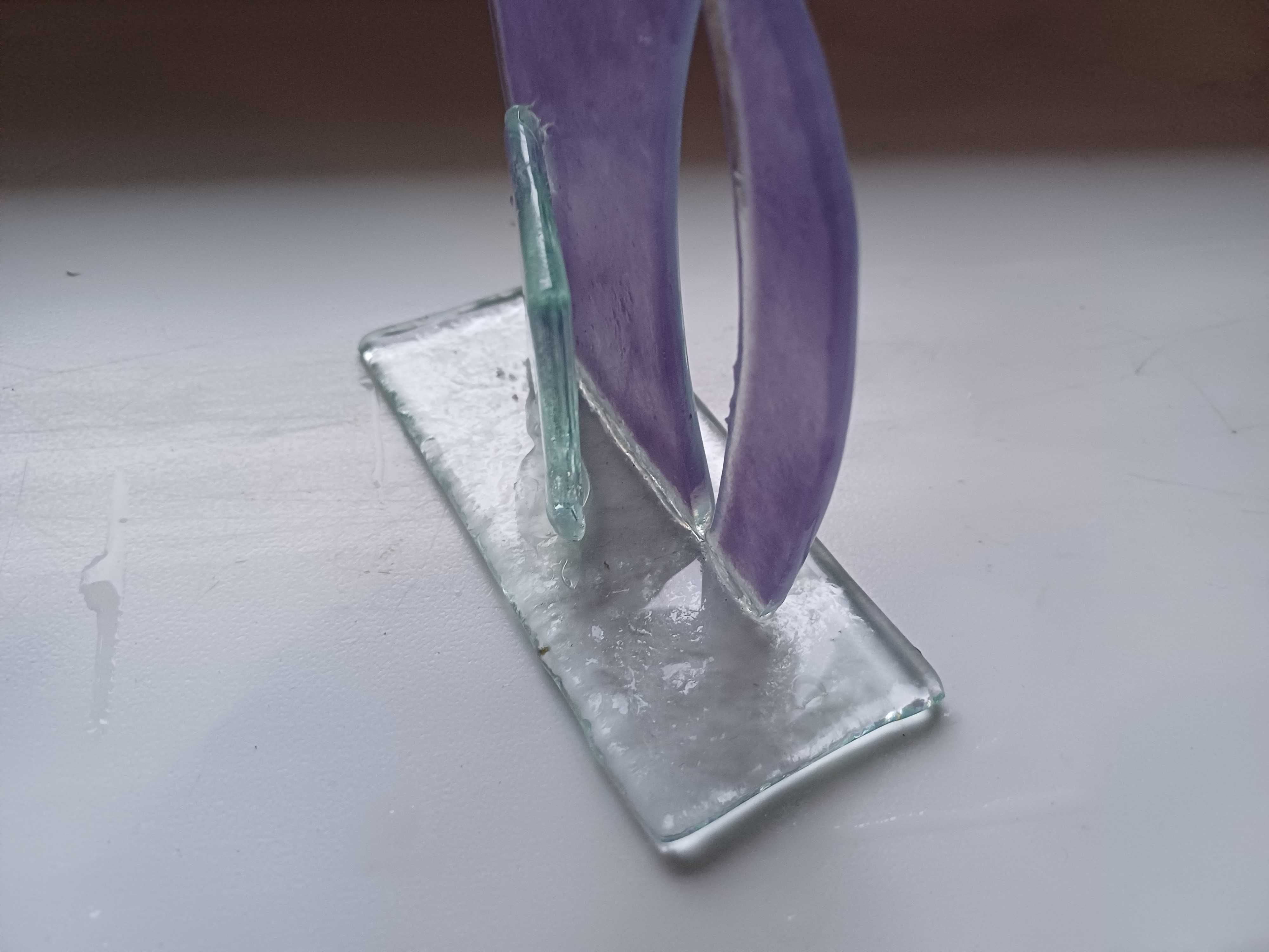 Szklana figurka kotek fioletowy