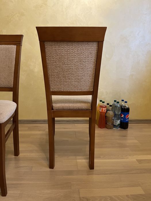 Крісла у вітальню, кухню