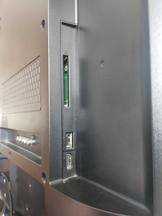 LED телевізор PHILIPS 40PFL5605H/12