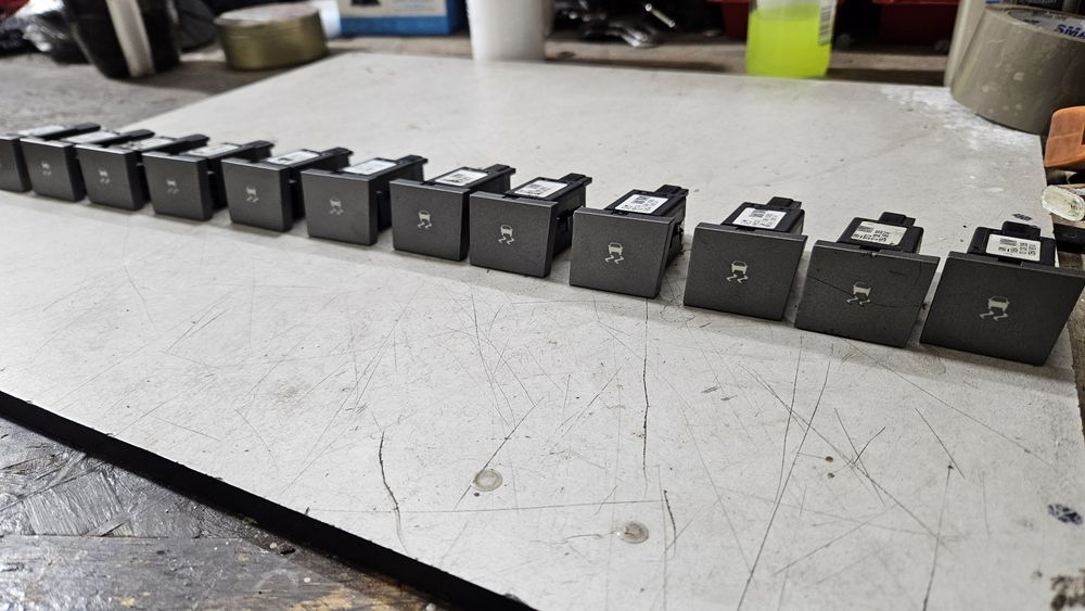 Przycisk guzik włącznik przełącznik trakcji esp opel vectra c signum