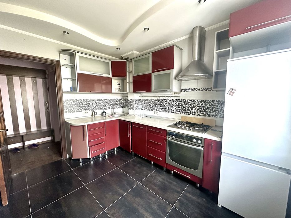 Здам 4 кімнатну квартиру