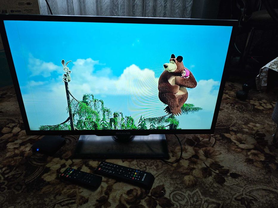 Продам телевізор Bravis LED-32C2000B з Android-приставкою.