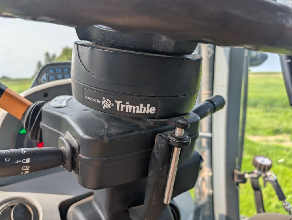 Nawigacja Trimble rtk 2cm New Holland inteliview 4