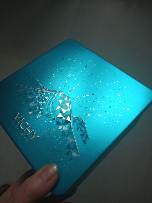 Pudełko metalowe Vichy błekitne